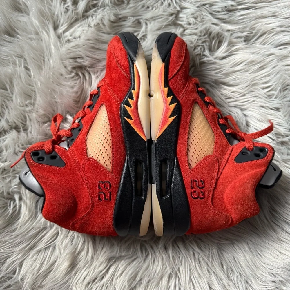 NIKE Air Jordan 5 Retro Dunk on Mars Size 9 Women and Size 7.5 Men